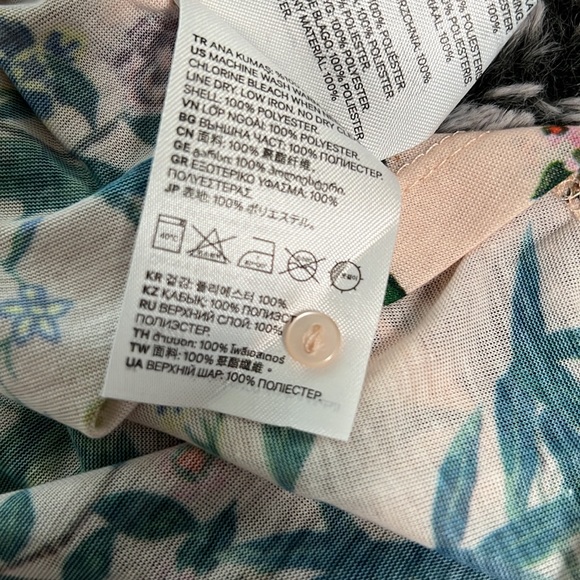 H&M Breathable Blouse - Picture 8 of 8
